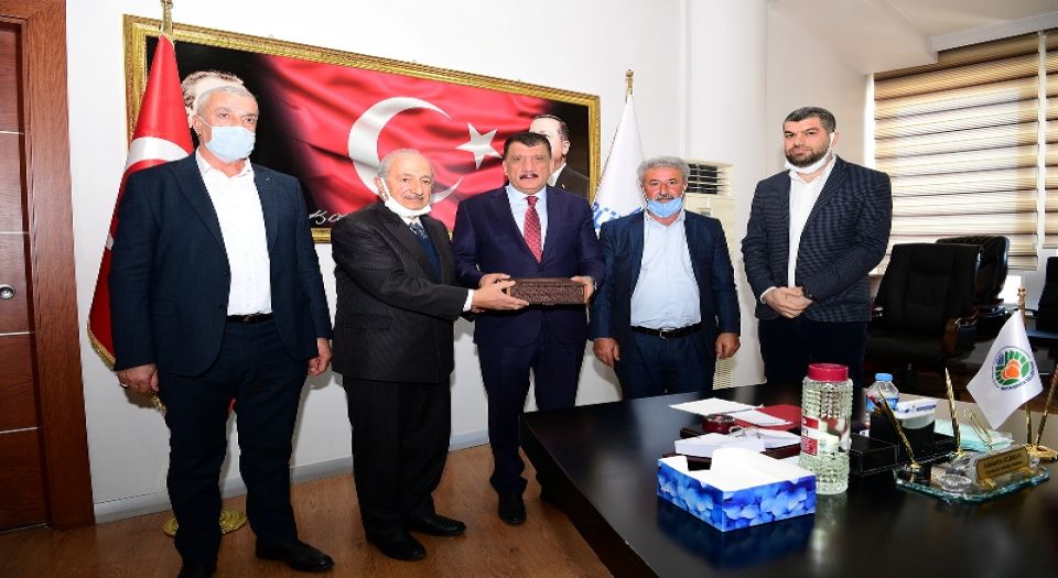 Malatya'da Arapgirli muhtarlardan Başkan Gürkan'a teşekkür ziyareti