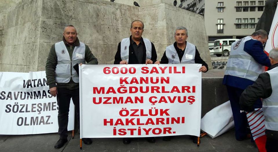 Yasa mağduru 'Uzman Çavuş'lar çözüm bekliyor