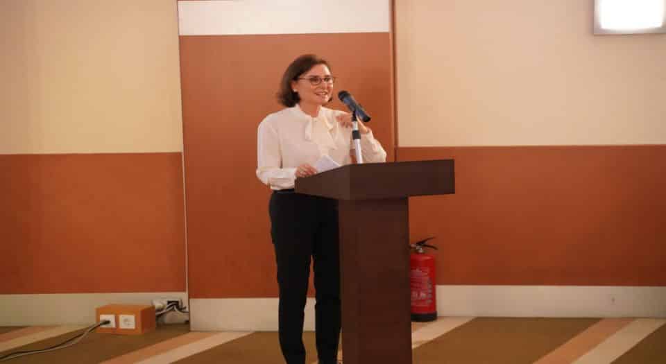DEVA Partisi: " Sağlık çalışanlarının istifa yasağı kaldırılmalı"