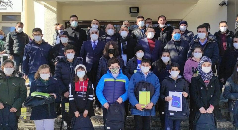 Osman Boyraz'dan Sivas'tan tablet yardımı