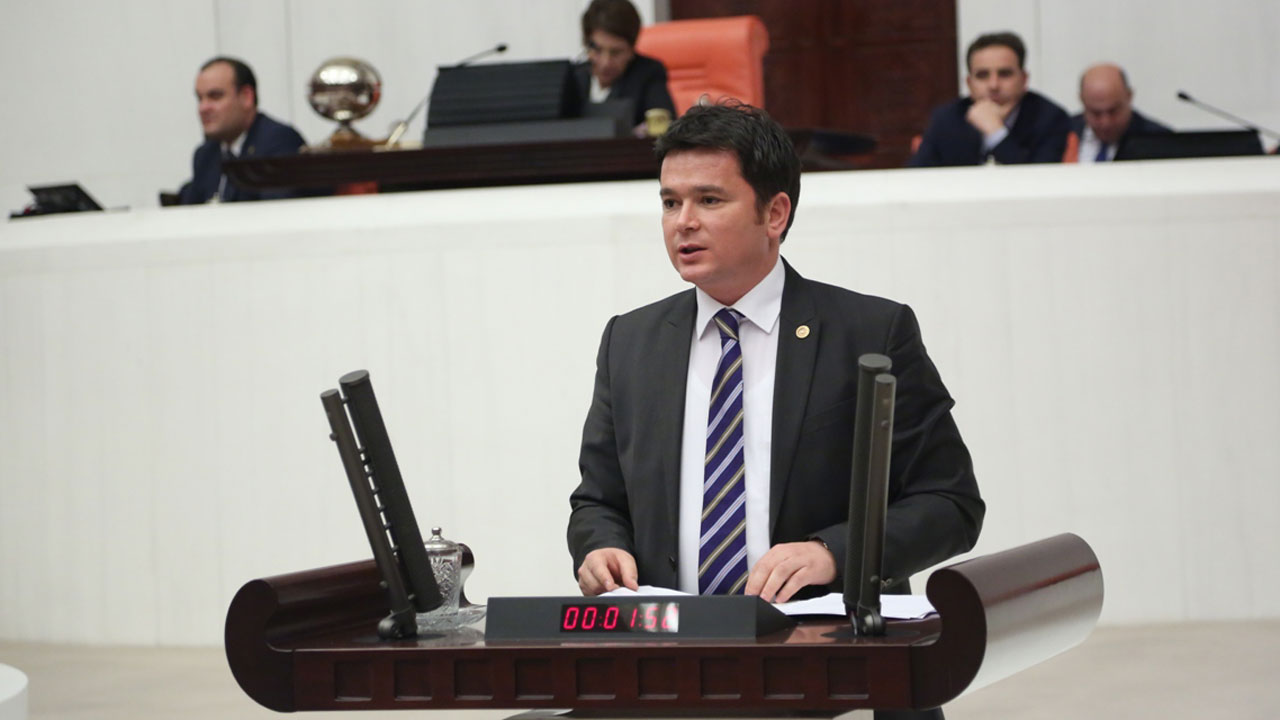 CHP'li Aydın, Bakan Soylu'ya sordu: "Belediyeler insan kaçakçılığına aracılık mı ediyor?"